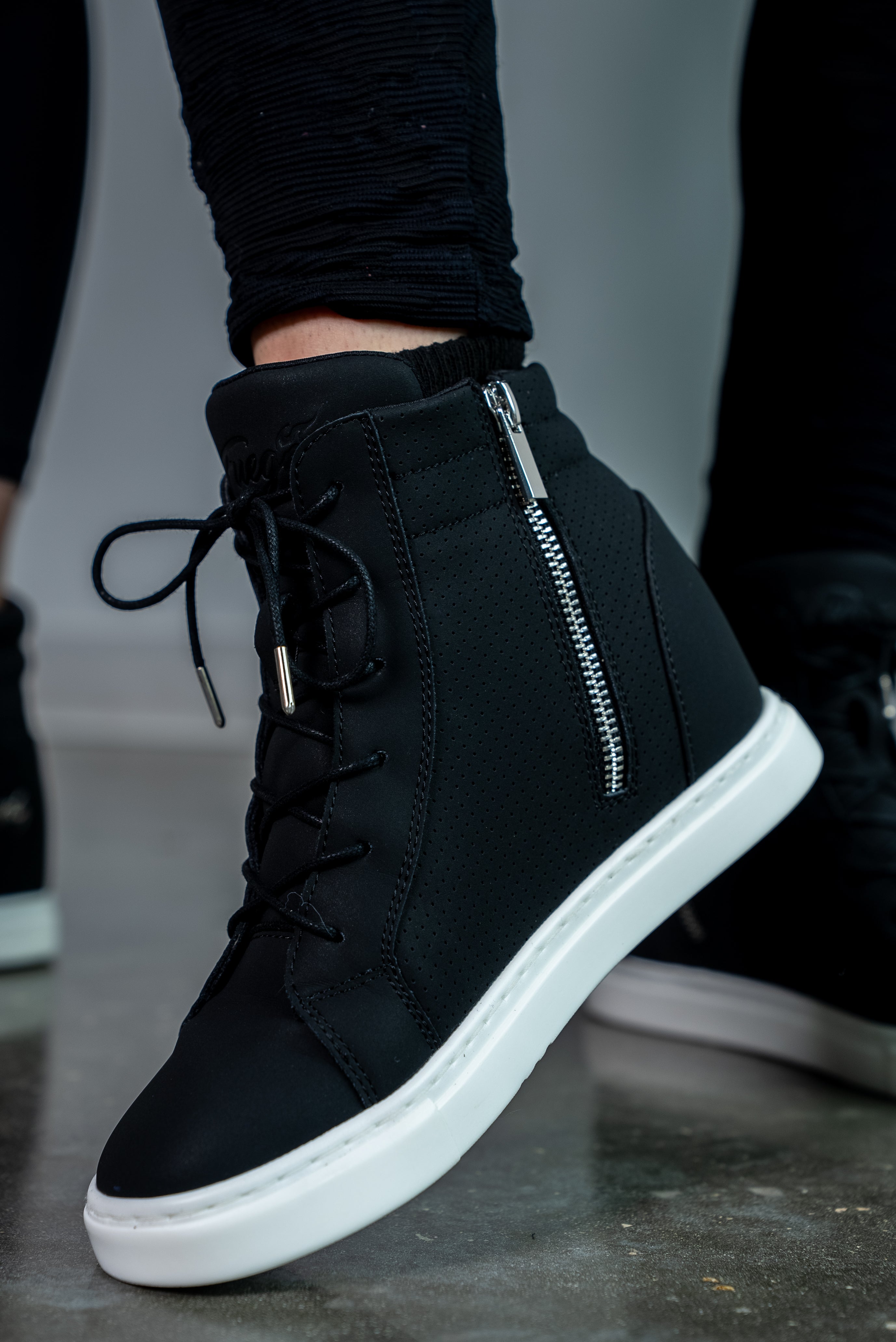 FUEGO WEDGE