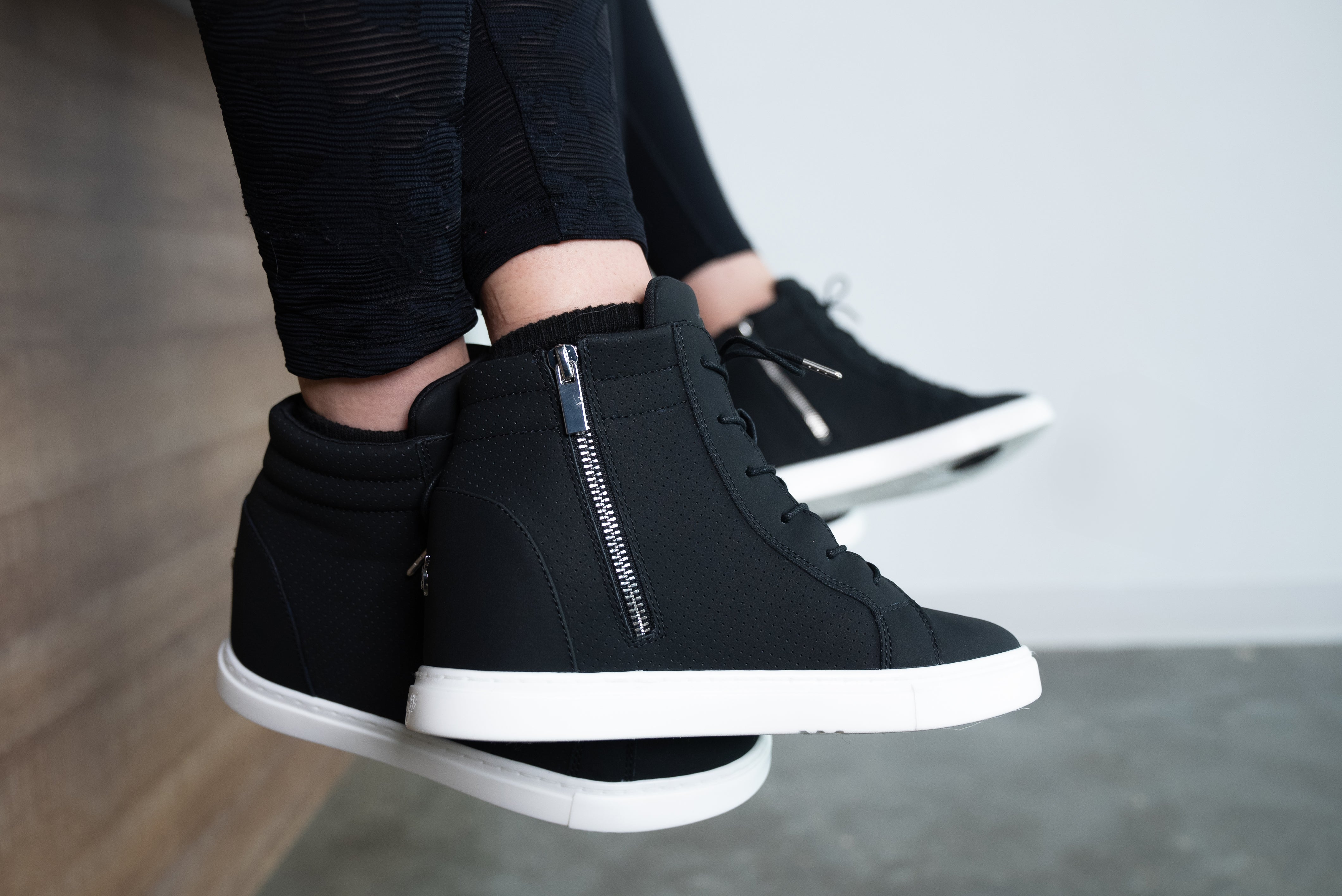 WEDGE BLACK