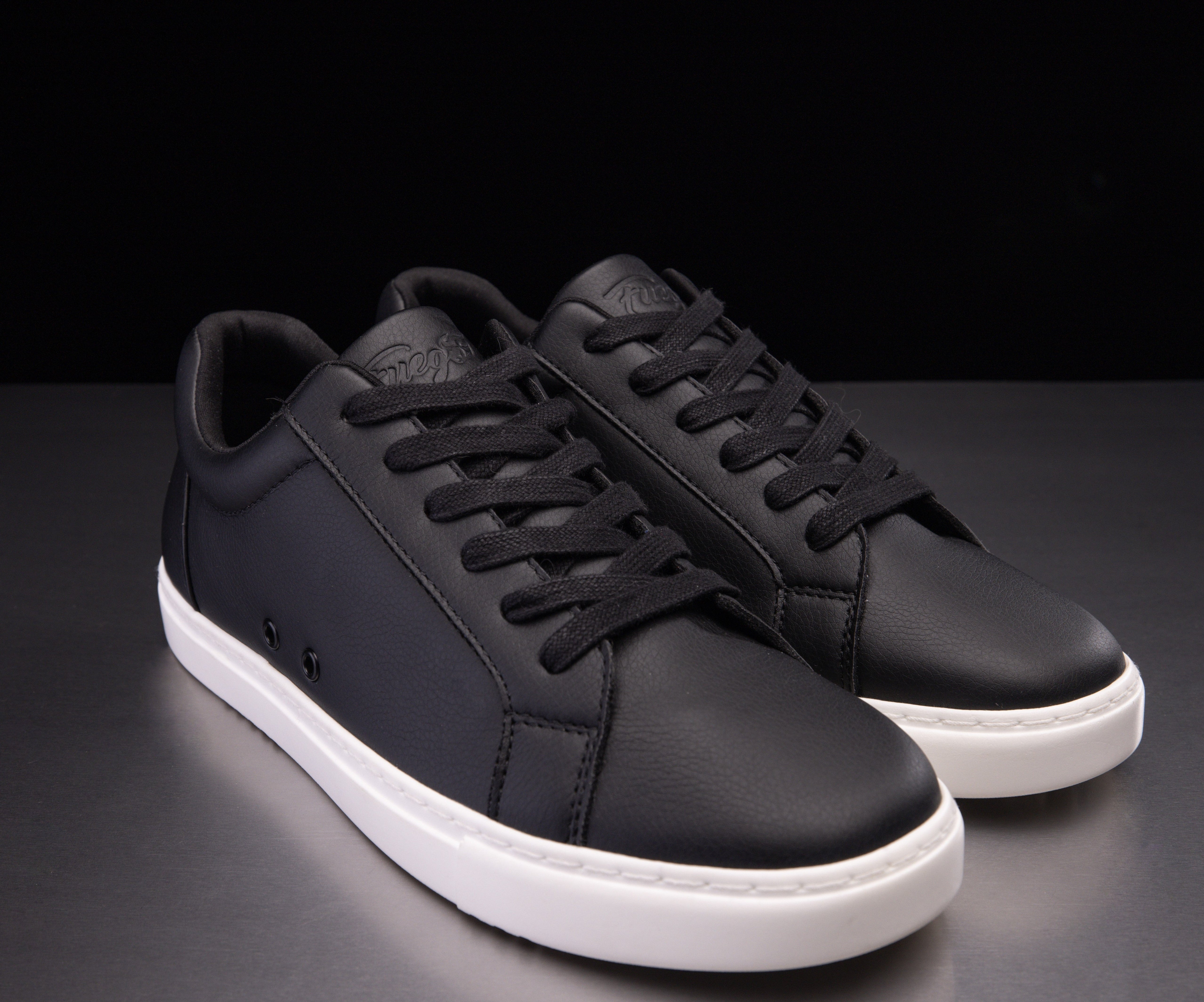 LOW-TOP BLACK